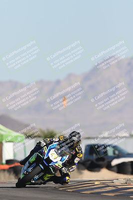 media/Oct-30-2025-Racers Edge (Thu) [[dabbdaf680]]/2-A Group/Session 2 (Turn 16)/